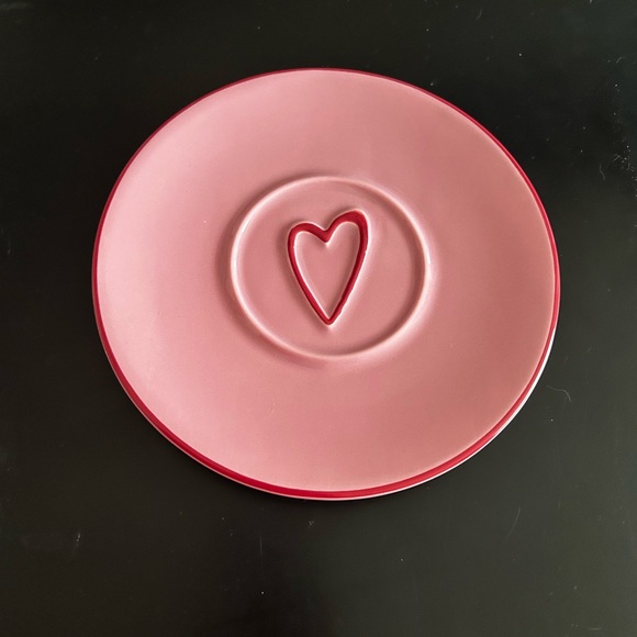 Starbucks “Heart” mug and matching saucer plate - Picture 5 of 8